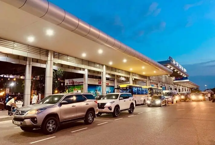Tổng Hợp Dịch Vụ Xe Đưa Đón Sân Bay Nha Trang (cam Ranh): Bảng Giá, Hãng Uy Tín Và Kinh Nghiệm Đặt Xe